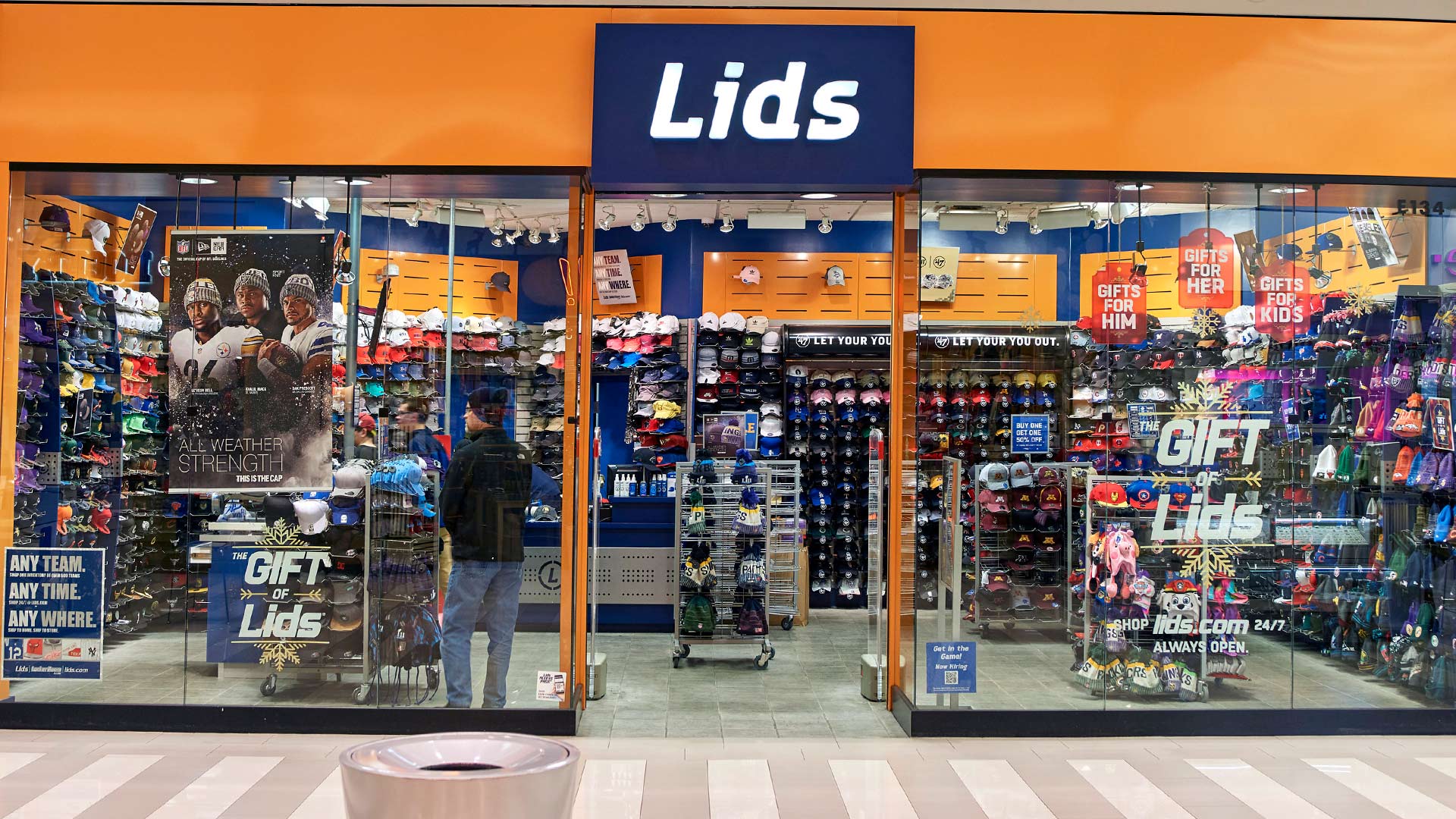 A quest to find the best Lids at Mall of America 