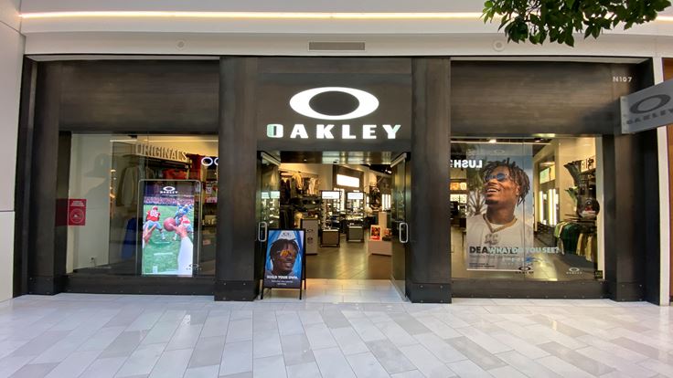 oakley stores