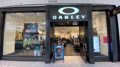 Oakley  Mall of America®